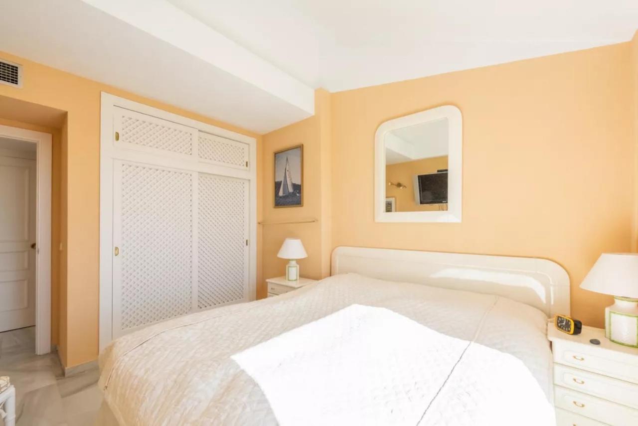 Marina Vistas - Puerto Marina Apartment เบนัลมาเดนา ภายนอก รูปภาพ